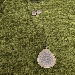 Necklace and earring set